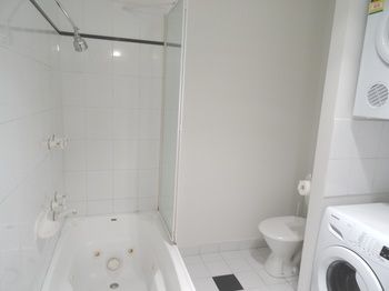 Anchor On Little Collins - Lightning Ridge Tourism 48