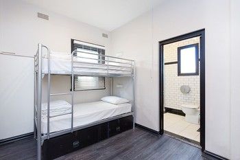 The Village Glebe - Hostel - Lightning Ridge Tourism 20