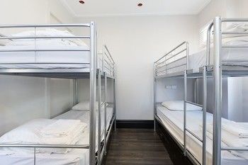 The Village Glebe - Hostel - Lightning Ridge Tourism 24