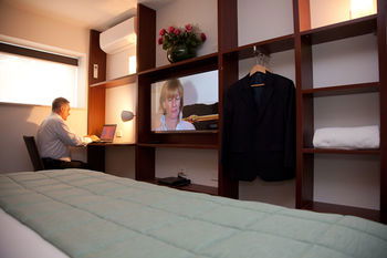 Grand Hotel Wyong - Lightning Ridge Tourism 5