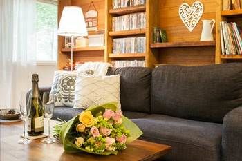 A Cottage In The Forest - Lightning Ridge Tourism 2