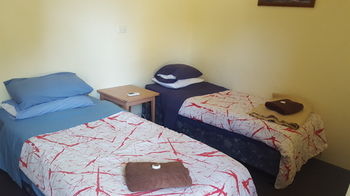 Wisemans Inn Hotel - Lightning Ridge Tourism 43