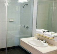 Newcastle Beach Hotel - Lightning Ridge Tourism