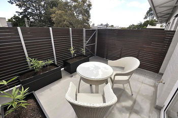 Glebe Furnished Apartments - Lightning Ridge Tourism 3