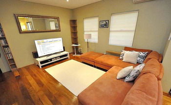 Glebe Furnished Apartments - Lightning Ridge Tourism 14