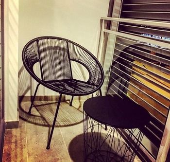 Bespoke Creative Serviced Apartments - Lightning Ridge Tourism 0