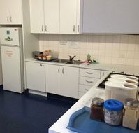 22 Travellers Accommodation - Hostel - Lightning Ridge Tourism
