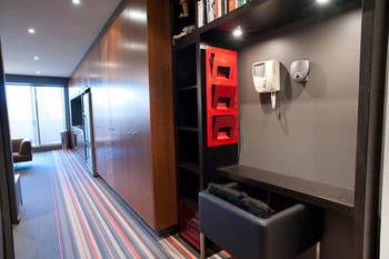 Melbourne Funky 1 Bed Modern Apartment 6 Madk - Lightning Ridge Tourism 3