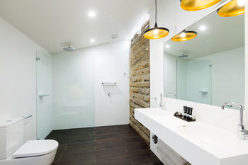 The Residences Centennial Park - Lightning Ridge Tourism 3