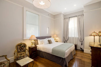 The Residences Centennial Park - Lightning Ridge Tourism 11