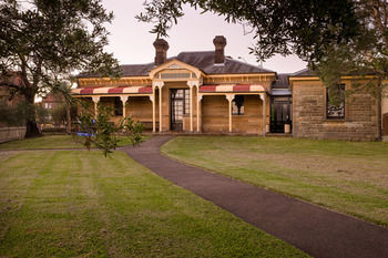 The Residences Centennial Park - Lightning Ridge Tourism 33