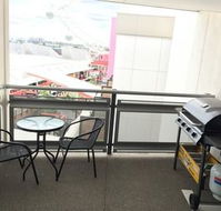 Harbour Town Apartment - Lightning Ridge Tourism