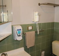 The Hermitage Motel - Lightning Ridge Tourism