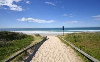 Orangewood At Peregian Beach - Lightning Ridge Tourism 9