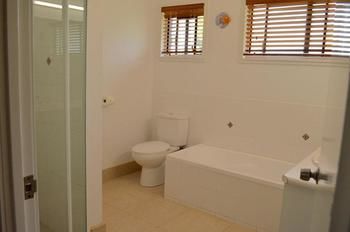 Orangewood At Peregian Beach - Lightning Ridge Tourism 12