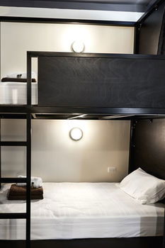 The Pod Sydney - Lightning Ridge Tourism 10