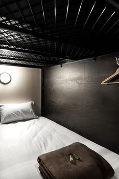 The Pod Sydney - Lightning Ridge Tourism 36