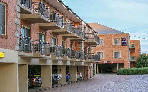 Best Western Plus Hovell Tree Inn - Lightning Ridge Tourism 4