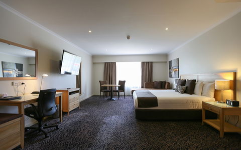 Best Western Plus Hovell Tree Inn - Lightning Ridge Tourism 14