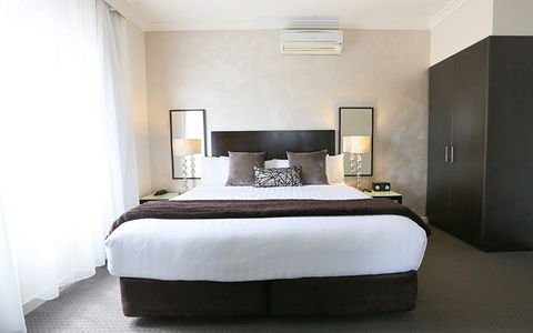 Best Western Plus Hovell Tree Inn - Lightning Ridge Tourism 16