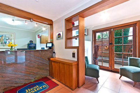 BEST WESTERN Tudor Motor Inn - Lightning Ridge Tourism 1