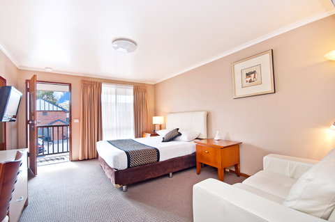 BEST WESTERN Tudor Motor Inn - Lightning Ridge Tourism 11