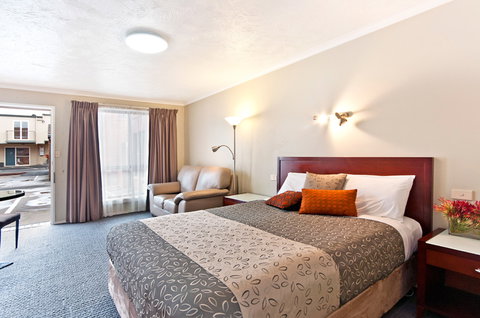 BEST WESTERN Tudor Motor Inn - Lightning Ridge Tourism 13