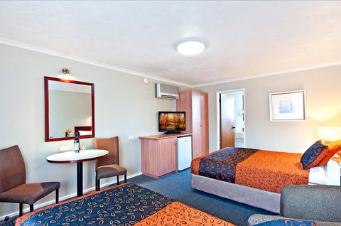 BEST WESTERN Tudor Motor Inn - Lightning Ridge Tourism 15