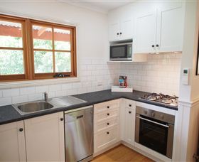 Tahara Cottage - Lightning Ridge Tourism 1