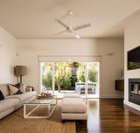 Beachview Bellerive - Lightning Ridge Tourism