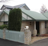 Twin Pines on Lansdowne - Lightning Ridge Tourism