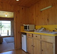 Collins Cap Cottage - Lightning Ridge Tourism