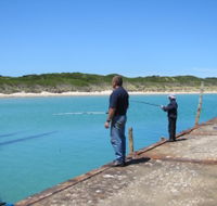 Three Hummock Island Accommodation - Lightning Ridge Tourism