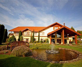 Aspect Tamar Valley Resort, Grindelwald - Lightning Ridge Tourism 0