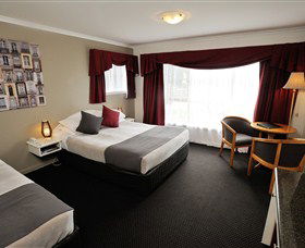 Aspect Tamar Valley Resort, Grindelwald - Lightning Ridge Tourism 2