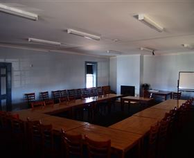 Campbell Town Hotel - Lightning Ridge Tourism 5