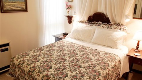 Forlonge Bed & Breakfast - Lightning Ridge Tourism 4