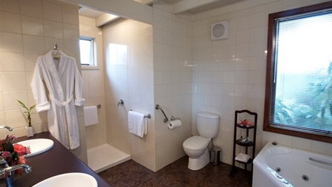 Forlonge Bed & Breakfast - Lightning Ridge Tourism 2