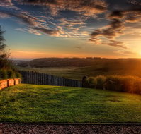 Anchors Beach House - Lightning Ridge Tourism