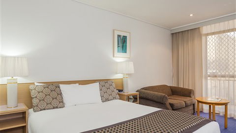 Quality Hotel Bayside Geelong - Lightning Ridge Tourism 1