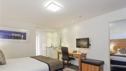 Quality Hotel Bayside Geelong - Lightning Ridge Tourism 2