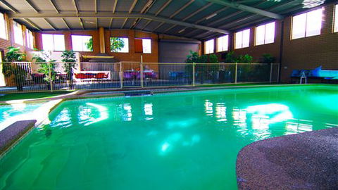 Jane Eliza Motor Inn - Lightning Ridge Tourism 1