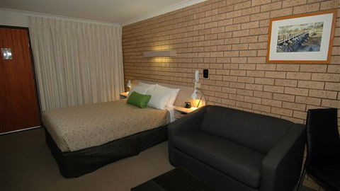 Motel Woongarra - Lightning Ridge Tourism 7