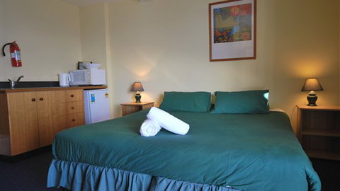 Alpine Heights - Lightning Ridge Tourism 5