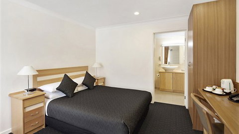 Best Western Melbourne's Princes Park Motor Inn - Lightning Ridge Tourism 3