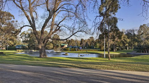 Best Western Melbourne's Princes Park Motor Inn - Lightning Ridge Tourism 1