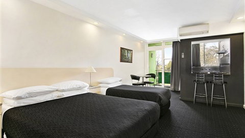 Best Western Melbourne's Princes Park Motor Inn - Lightning Ridge Tourism 4