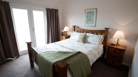 Strath Valley View Bed And Breakfast - Lightning Ridge Tourism 0