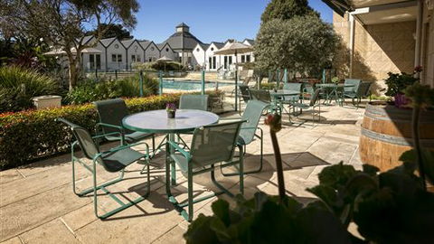 Portsea Village Resort - Lightning Ridge Tourism 1