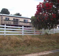 Demeter Farm Cabin - Lightning Ridge Tourism